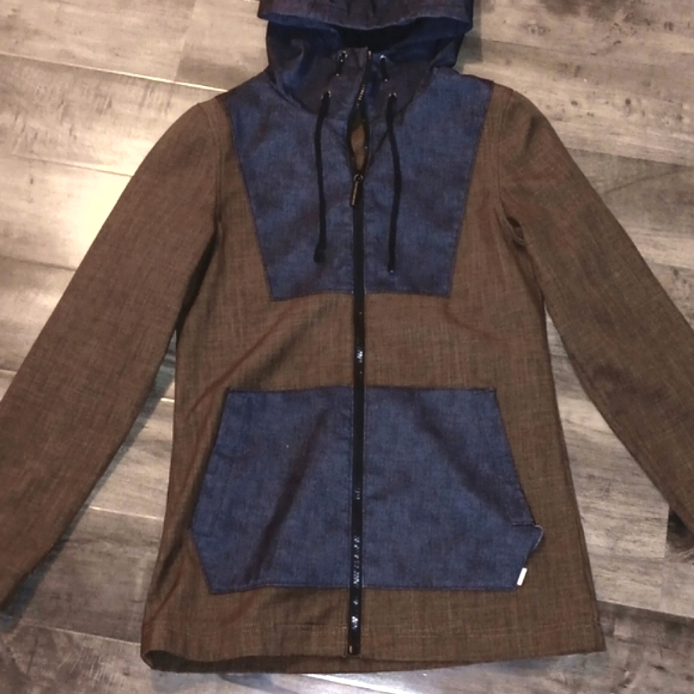 Aperture Men's hooded jacket. Size Medium.